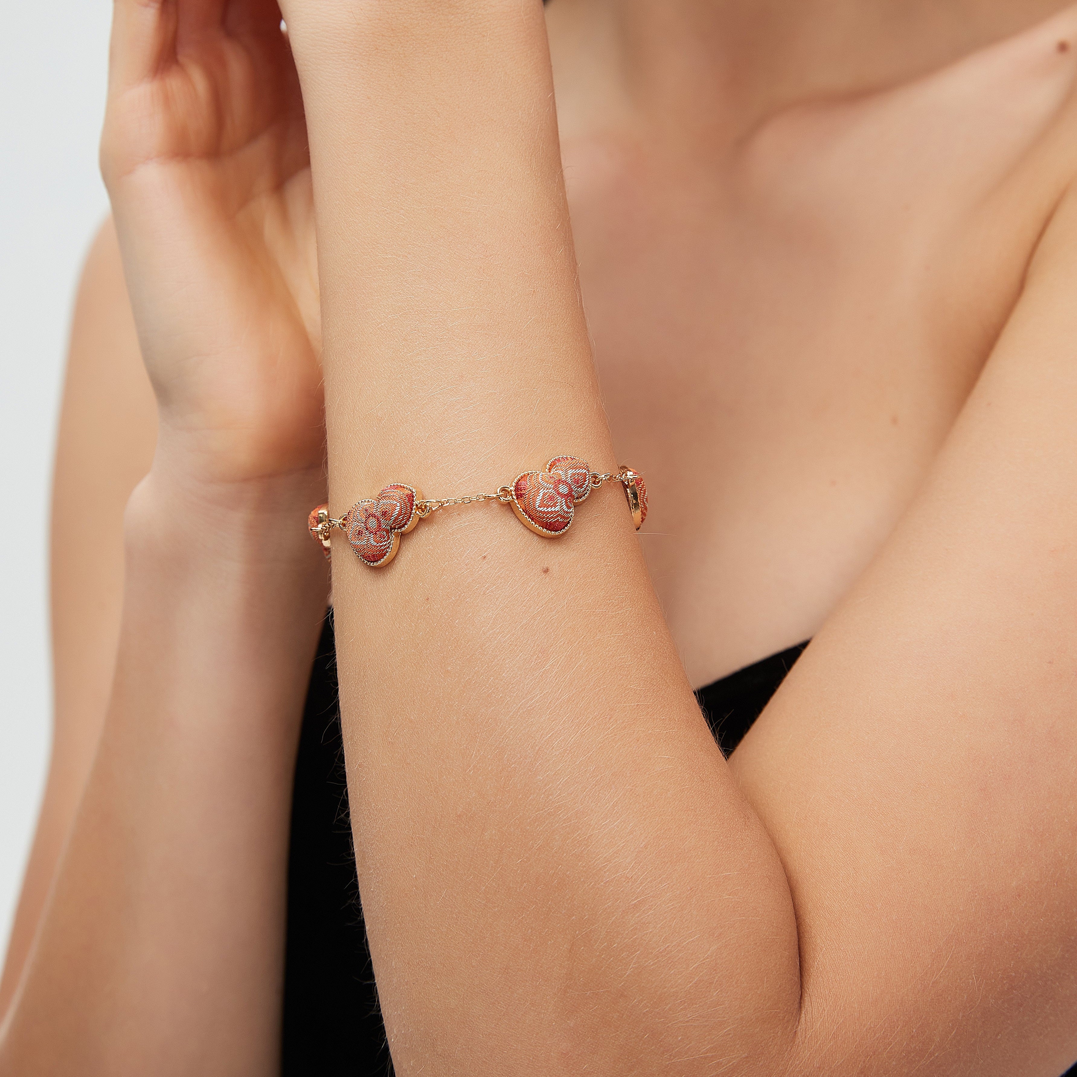 Lucky Gourd Bracelet • Song Brocade Ding Sheng Pattern • 18K Gold Plated • Red