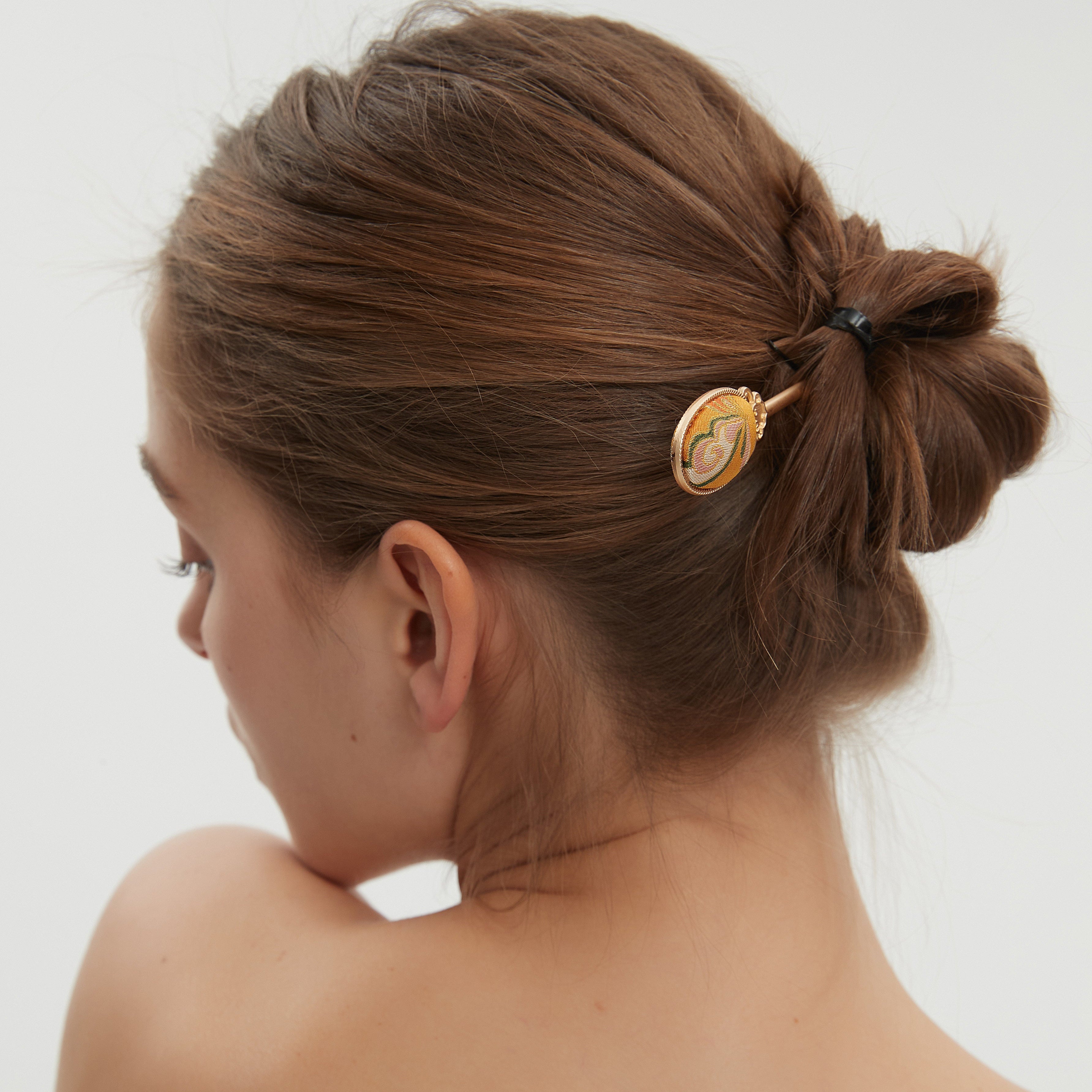 Oval Hairpin Song Brocade Butterfly-and-Flower Pattern • 18K Gold Plated